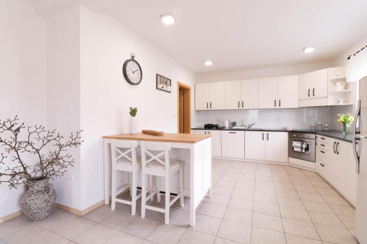 House Eden With Mountain Views Διαμέρισμα Μπλεντ Εξωτερικό φωτογραφία