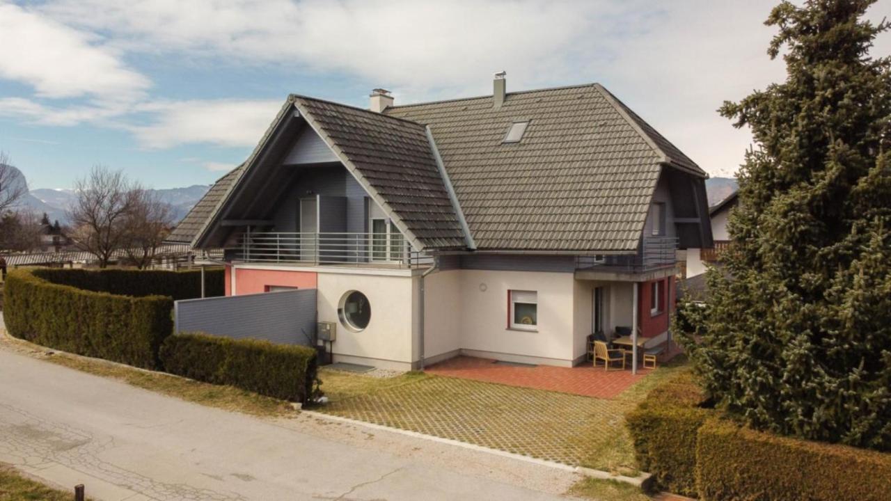 House Eden With Mountain Views Διαμέρισμα Μπλεντ Εξωτερικό φωτογραφία