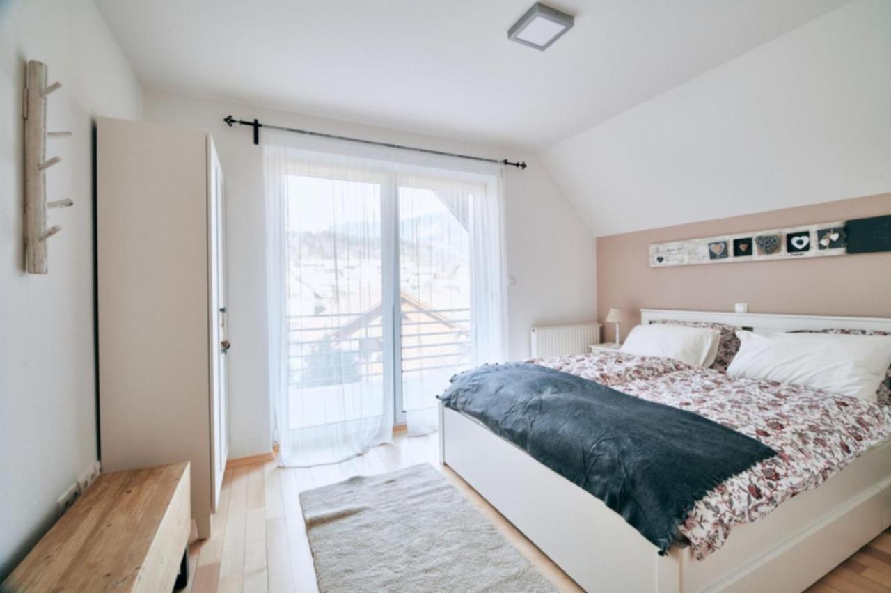 House Eden With Mountain Views Διαμέρισμα Μπλεντ Εξωτερικό φωτογραφία