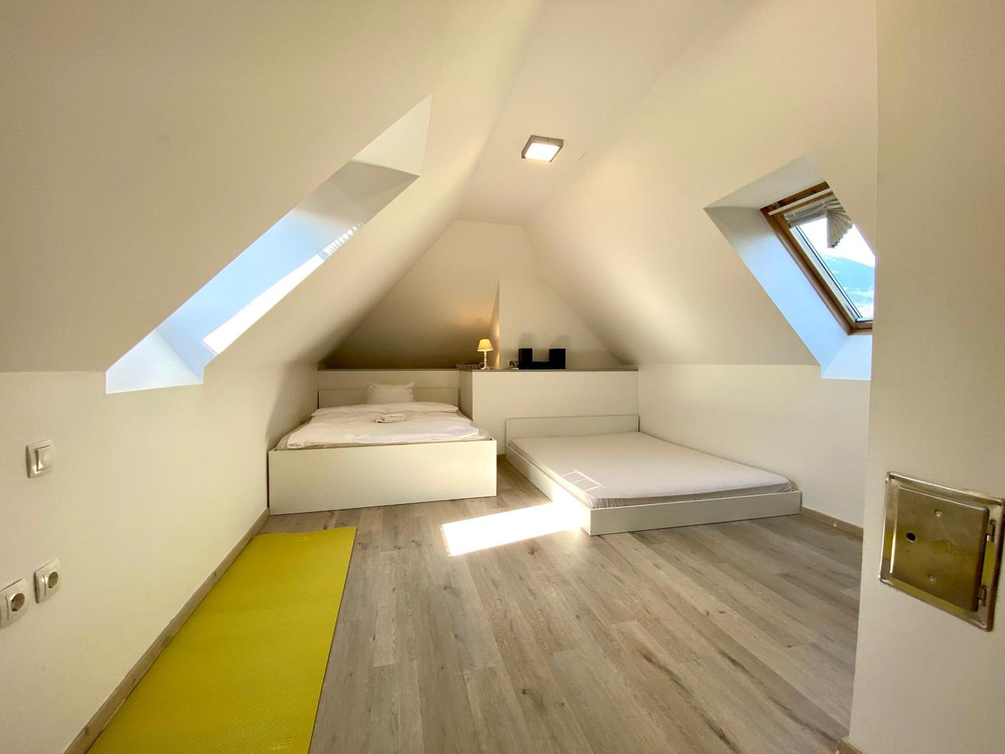 House Eden With Mountain Views Διαμέρισμα Μπλεντ Εξωτερικό φωτογραφία
